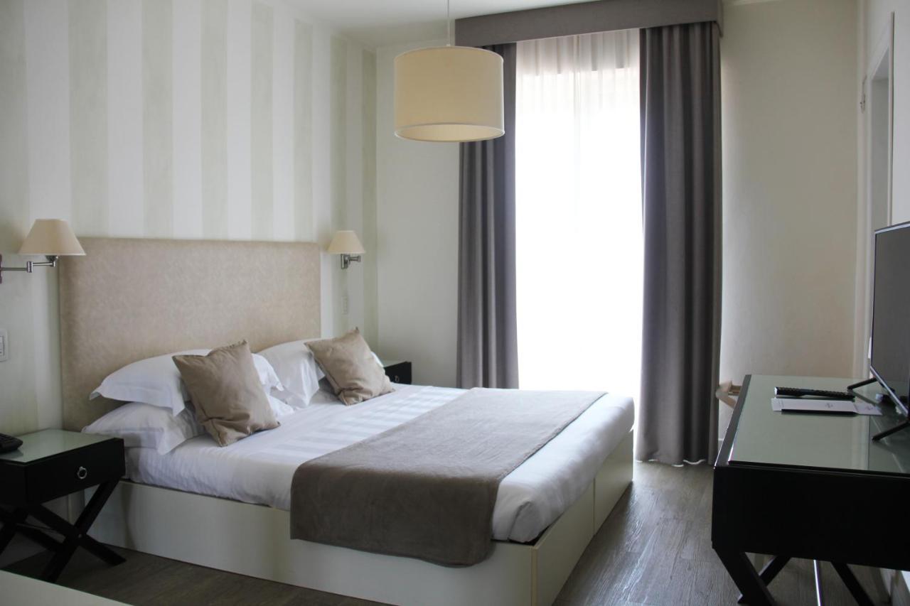 Hotel Bijou Forte dei Marmi Exteriör bild
